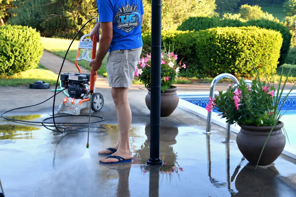 Driveway pressure washing service